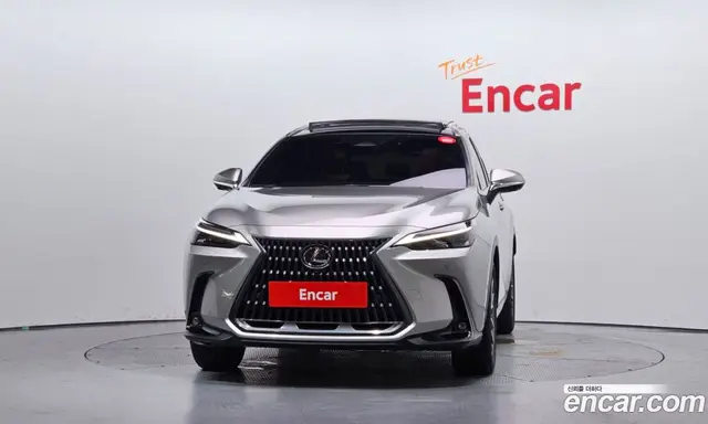Lexus NX 2024 2.5 автомат (гидро), миниатюра 3