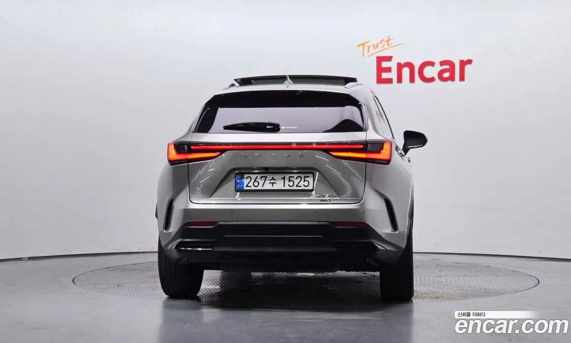 Lexus NX 2024 2.5 автомат (гидро), фото 4