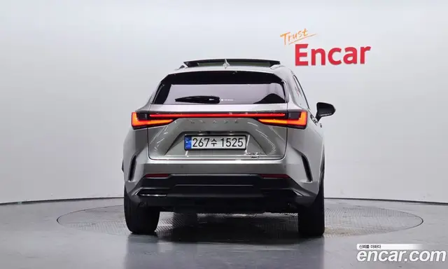 Lexus NX 2024 2.5 автомат (гидро), миниатюра 4