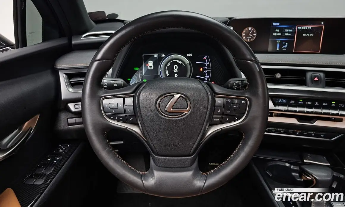 Lexus UX 2019 2.0 автомат (гидро), фото 19