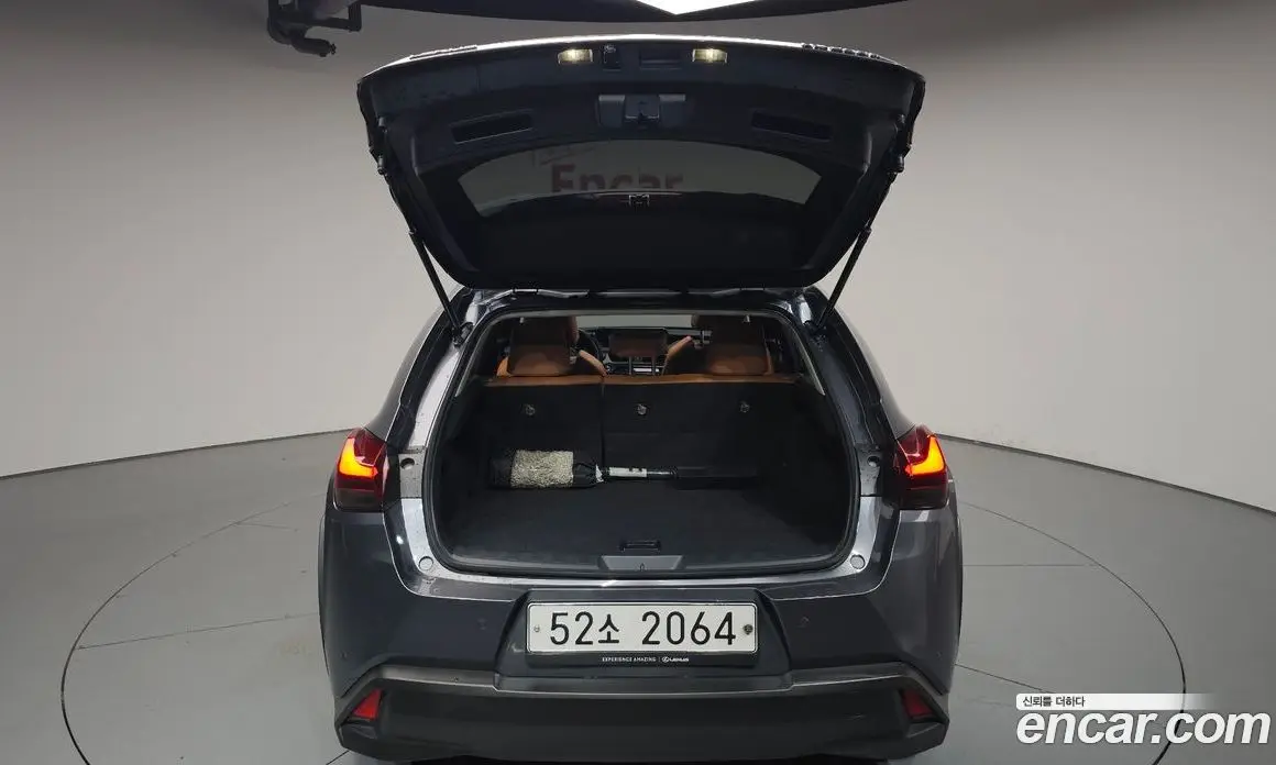 Lexus UX 2019 2.0 автомат (гидро), фото 26
