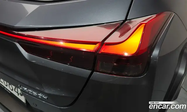 Lexus UX 2019 2.0 автомат (гидро), миниатюра 9