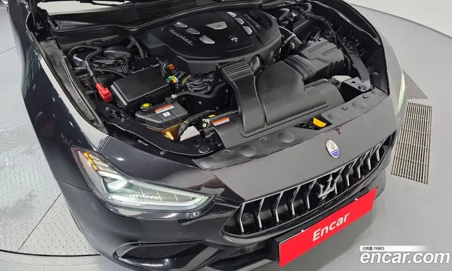 Maserati Ghibli 2019 3.0 автомат (гидро), миниатюра 6