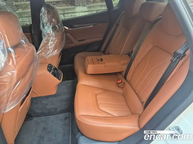Maserati Quattroporte 2019 3.0 автомат (гидро), миниатюра 9