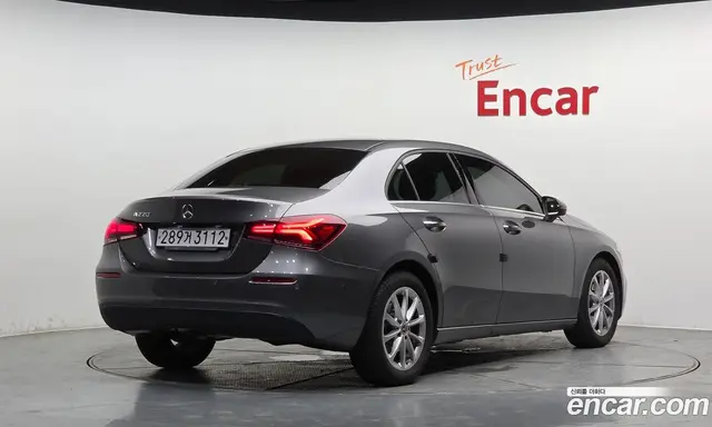 Mercedes-Benz A-Class 2020 2.0 автомат (гидро), миниатюра 2