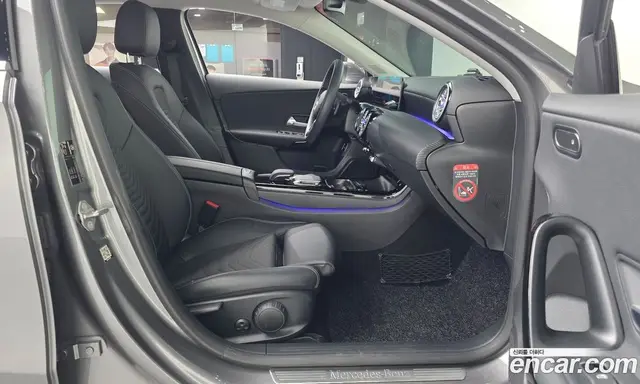 Mercedes-Benz A-Class 2020 2.0 автомат (гидро), миниатюра 11