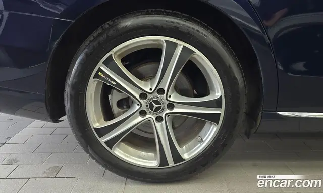 Mercedes-Benz E-Class 2018 2.0 автомат (гидро), миниатюра 5