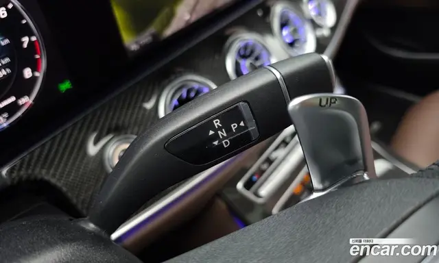 Mercedes-Benz E-Class 2019 4.0 автомат (гидро), миниатюра 11