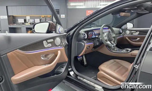 Mercedes-Benz E-Class 2019 4.0 автомат (гидро), миниатюра 12