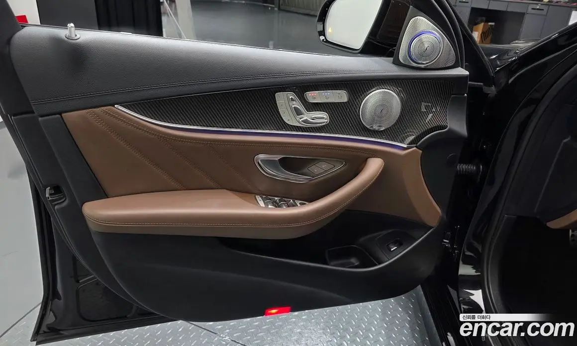 Mercedes-Benz E-Class 2019 4.0 автомат (гидро), фото 13