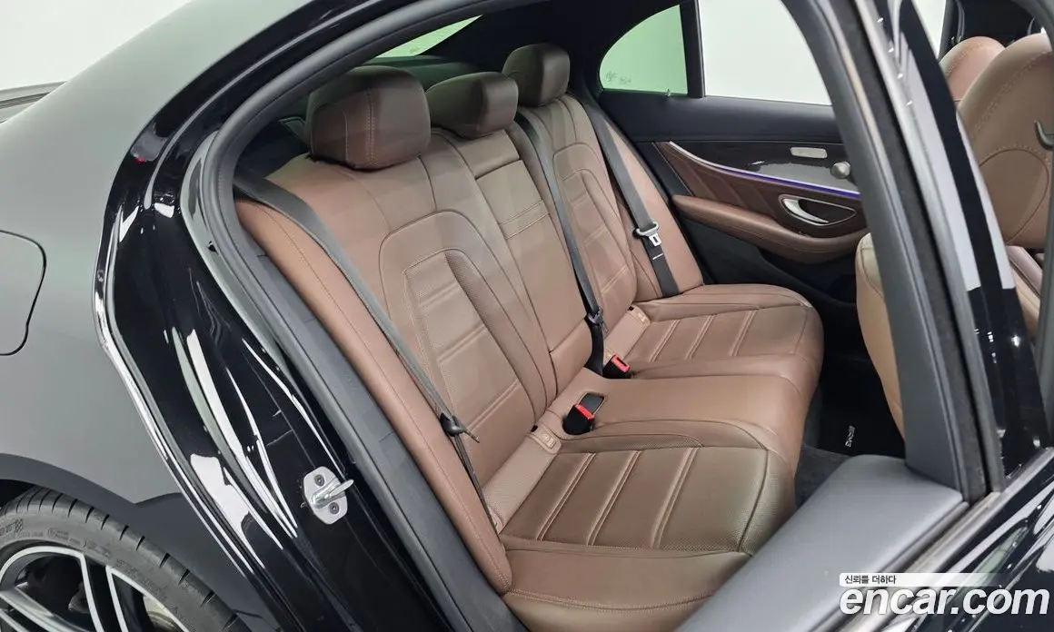 Mercedes-Benz E-Class 2019 4.0 автомат (гидро), фото 16