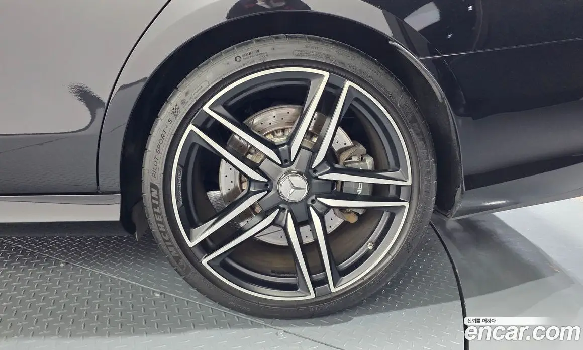Mercedes-Benz E-Class 2019 4.0 автомат (гидро), фото 6