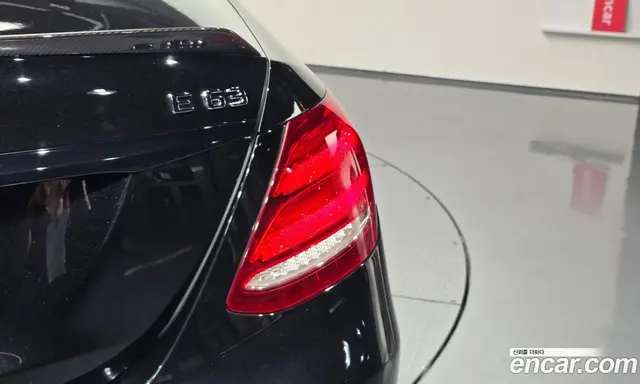 Mercedes-Benz E-Class 2019 4.0 автомат (гидро), миниатюра 8