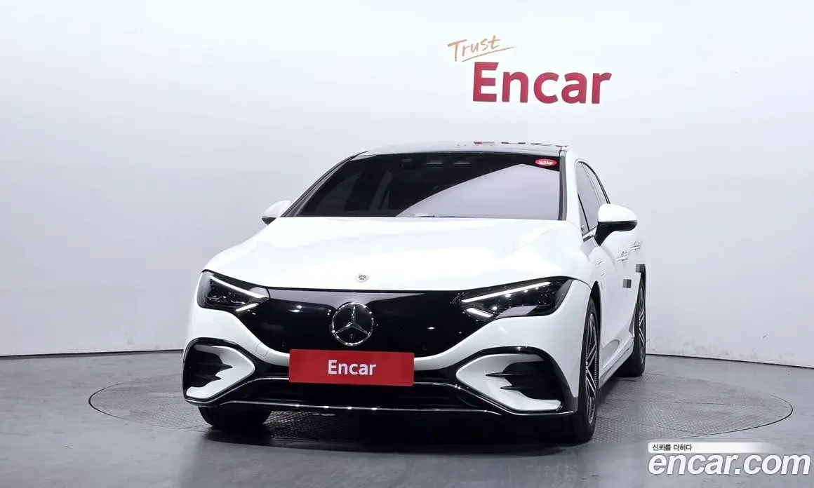Mercedes-Benz EQE 2023 0.3 автомат (гидро), фото 3