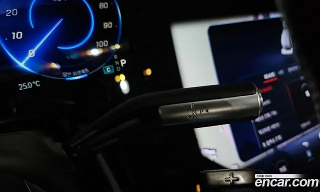 Mercedes-Benz EQS 2023 0.3 автомат (гидро), миниатюра 12