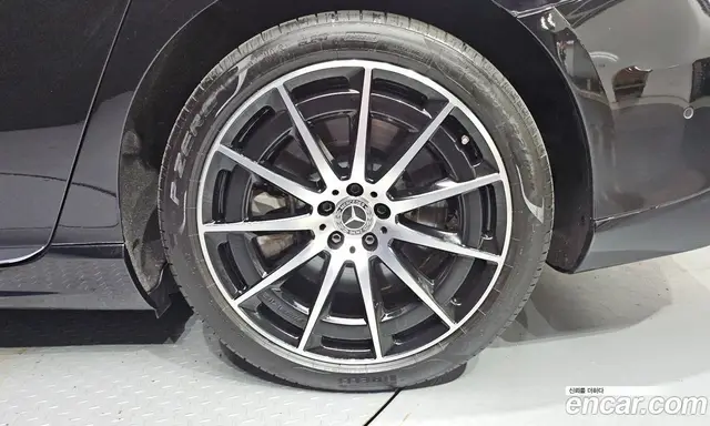 Mercedes-Benz EQS 2023 0.3 автомат (гидро), миниатюра 7