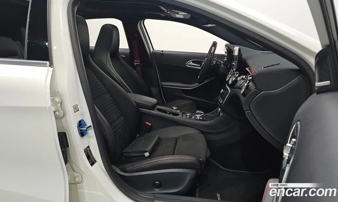 Mercedes-Benz GLA-Class 2019 2.0 автомат (гидро), фото 13