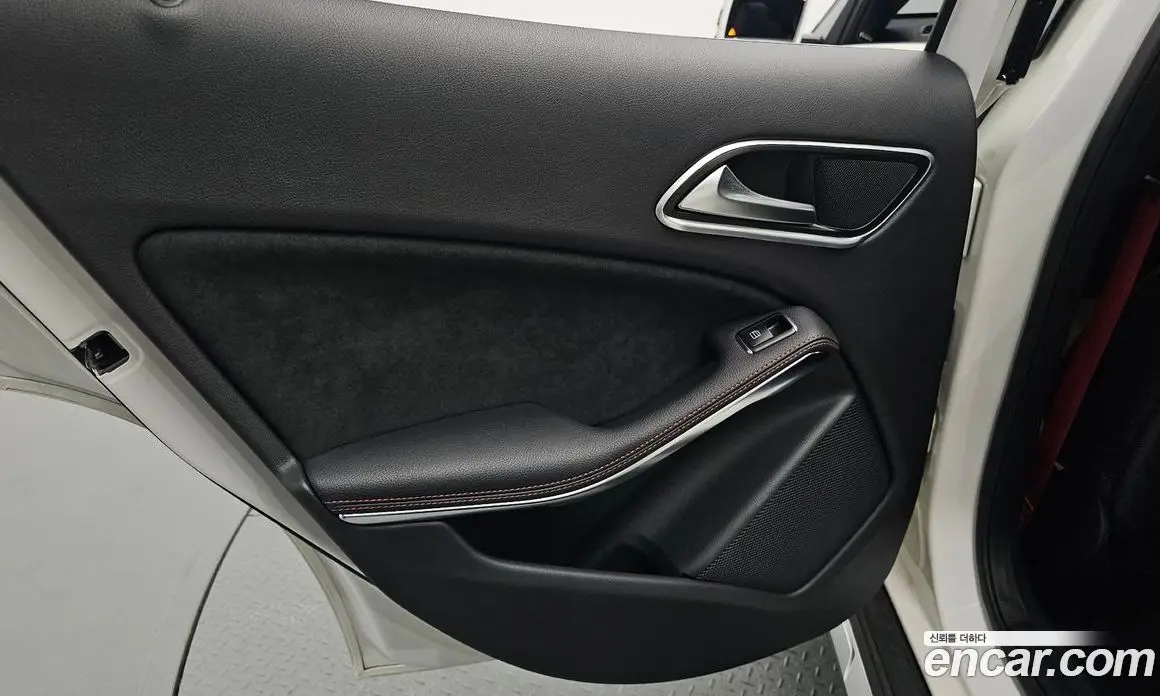 Mercedes-Benz GLA-Class 2019 2.0 автомат (гидро), фото 15