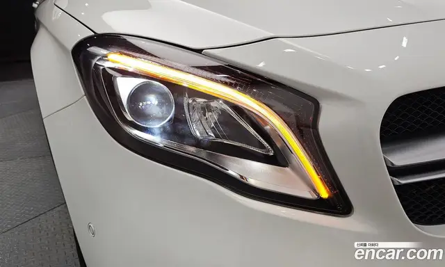 Mercedes-Benz GLA-Class 2019 2.0 автомат (гидро), миниатюра 8