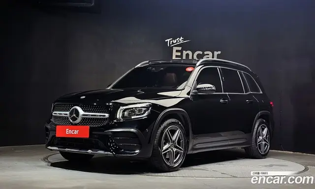 Mercedes-Benz GLB-Class 2023 2.0 автомат (гидро), миниатюра 1