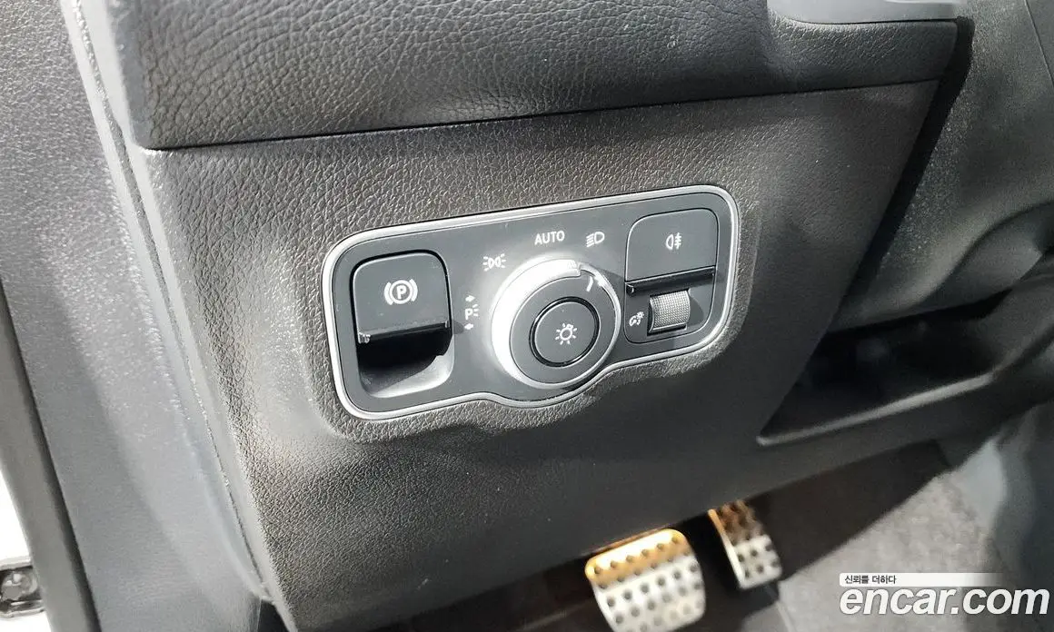 Mercedes-Benz GLB-Class 2023 2.0 автомат (гидро), фото 35