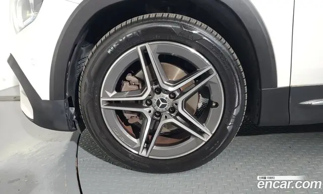 Mercedes-Benz GLB-Class 2023 2.0 автомат (гидро), миниатюра 5