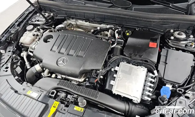 Mercedes-Benz GLB-Class 2024 1.9 автомат (гидро), миниатюра 6
