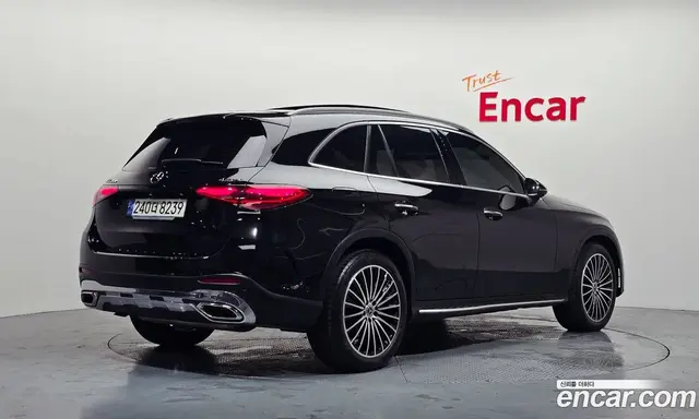Mercedes-Benz GLC-Class 2024 2.0 автомат (гидро), миниатюра 2