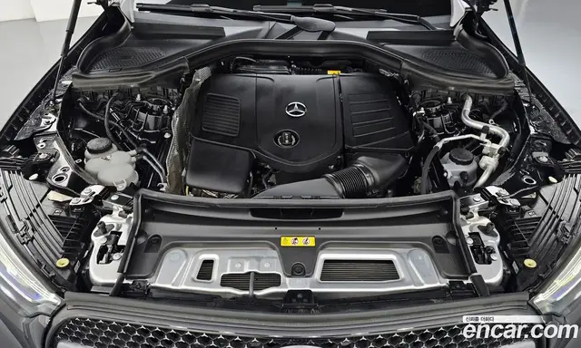 Mercedes-Benz GLC-Class 2024 2.0 автомат (гидро), миниатюра 6
