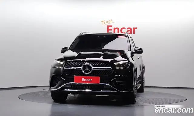 Mercedes-Benz GLE-Class 2023 3.0 автомат (гидро), миниатюра 2