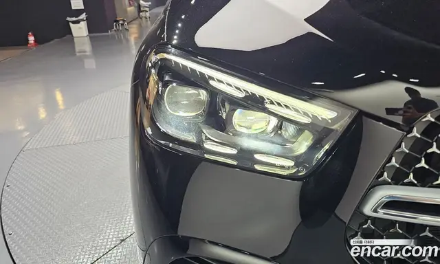 Mercedes-Benz GLE-Class 2023 3.0 автомат (гидро), миниатюра 7