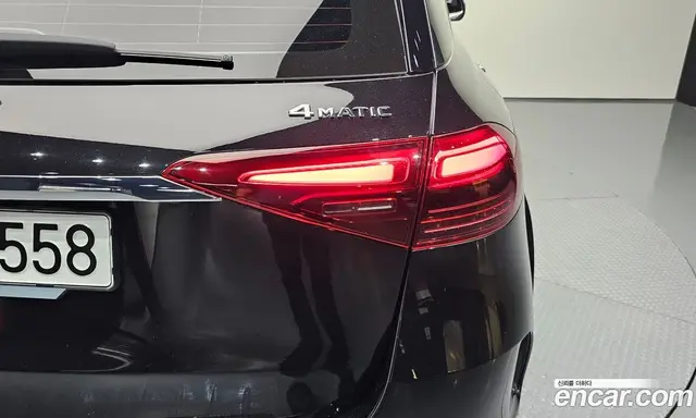 Mercedes-Benz GLE-Class 2023 3.0 автомат (гидро), миниатюра 8