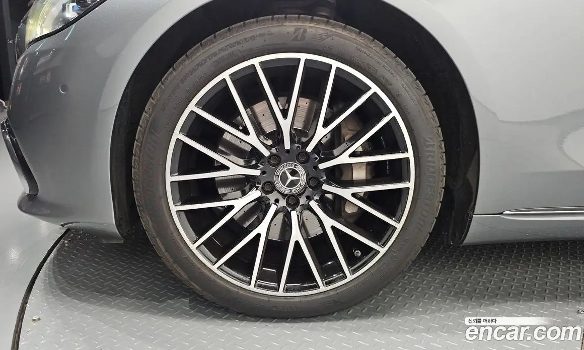 Mercedes-Benz S-Class 2022 4.0 автомат (гидро), фото 5