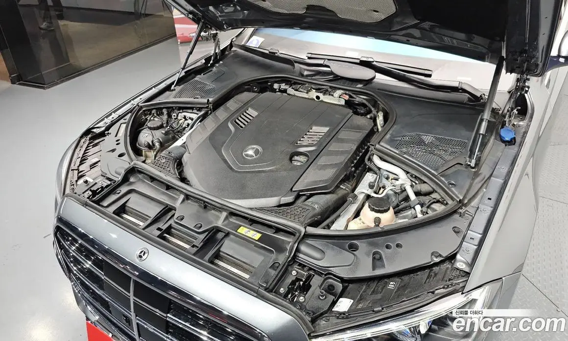 Mercedes-Benz S-Class 2022 4.0 автомат (гидро), фото 6