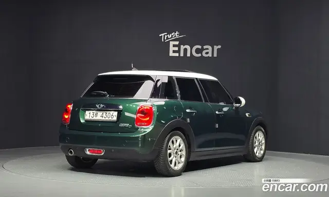 Mini Cooper 2015 1.5 автомат (гидро), миниатюра 2