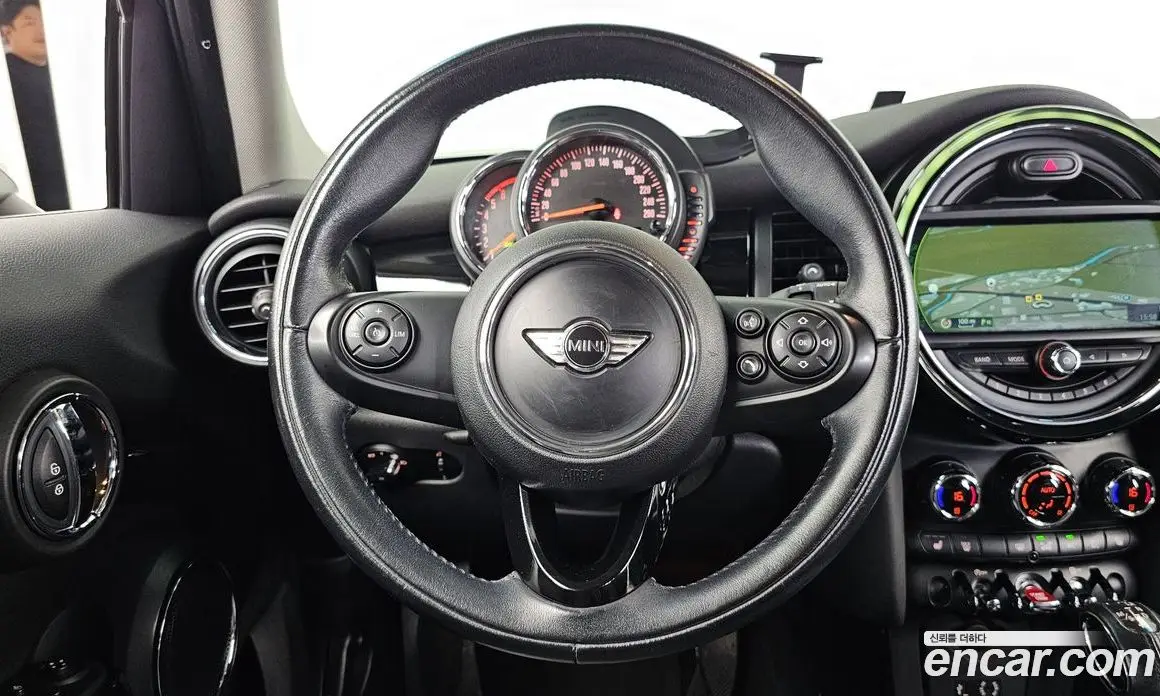 Mini Cooper 2015 1.5 автомат (гидро), фото 13
