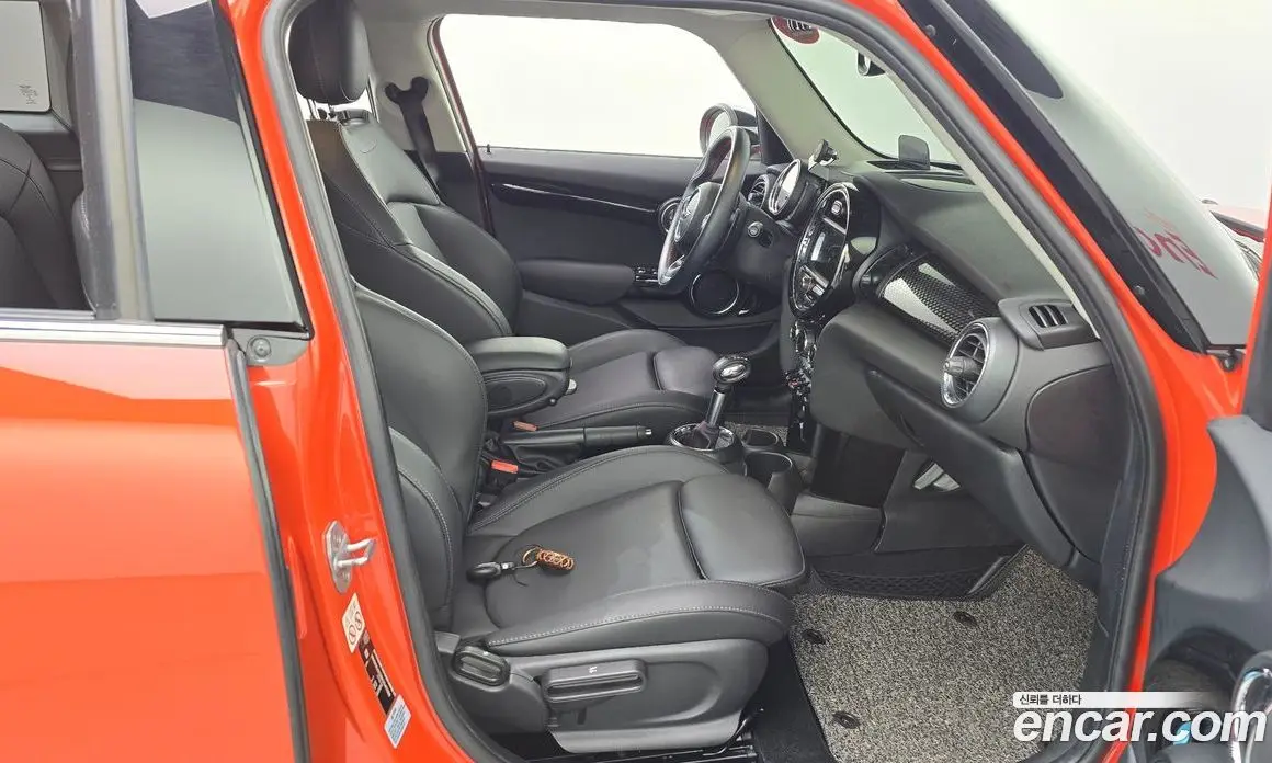 Mini Cooper 2018 2.0 автомат (гидро), фото 16