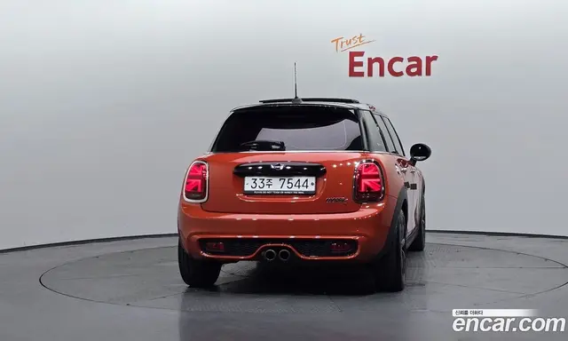 Mini Cooper 2018 2.0 автомат (гидро), миниатюра 4
