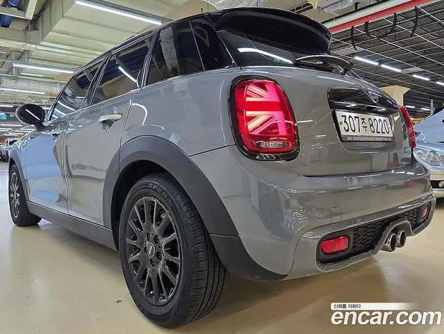 Mini Cooper 2020 2.0 автомат (гидро), миниатюра 3