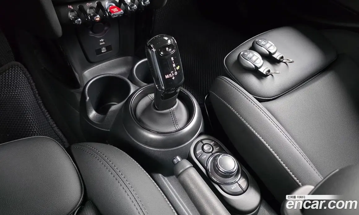 Mini Cooper 2024 1.5 автомат (гидро), фото 12