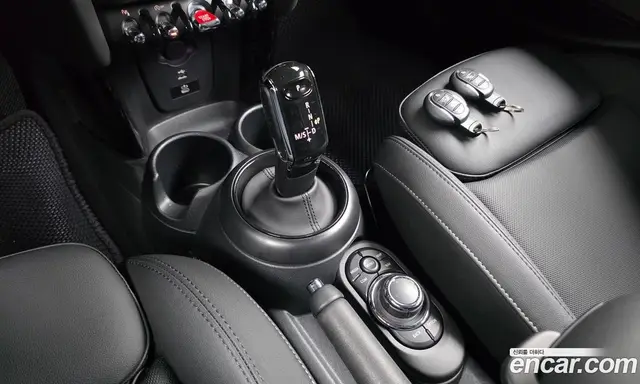 Mini Cooper 2024 1.5 автомат (гидро), миниатюра 12