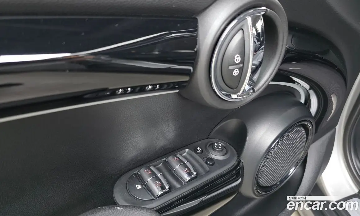 Mini Cooper 2024 1.5 автомат (гидро), фото 19