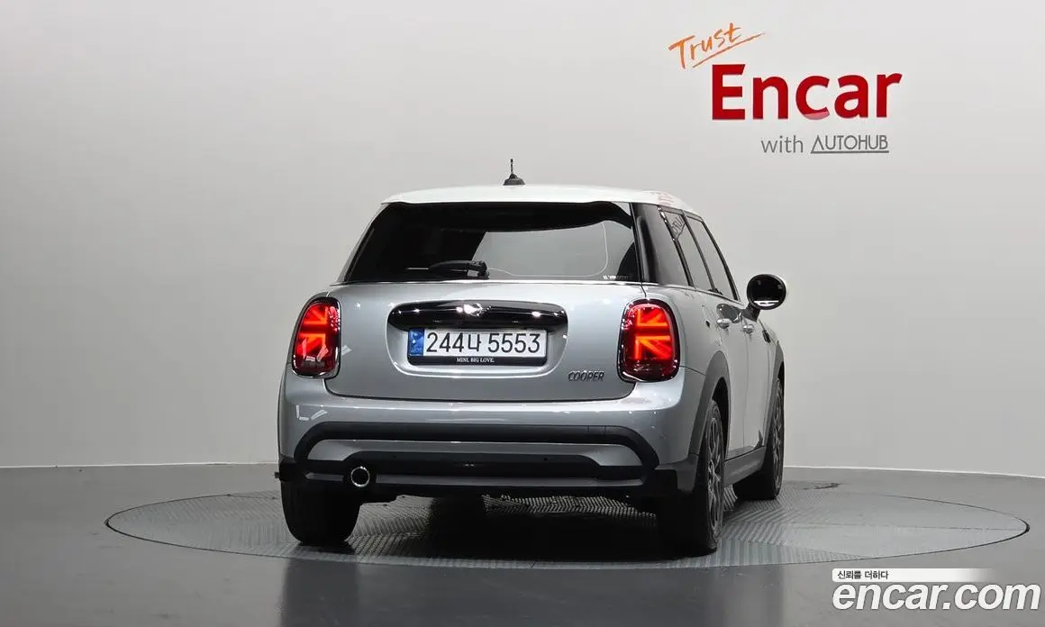 Mini Cooper 2024 1.5 автомат (гидро), фото 4