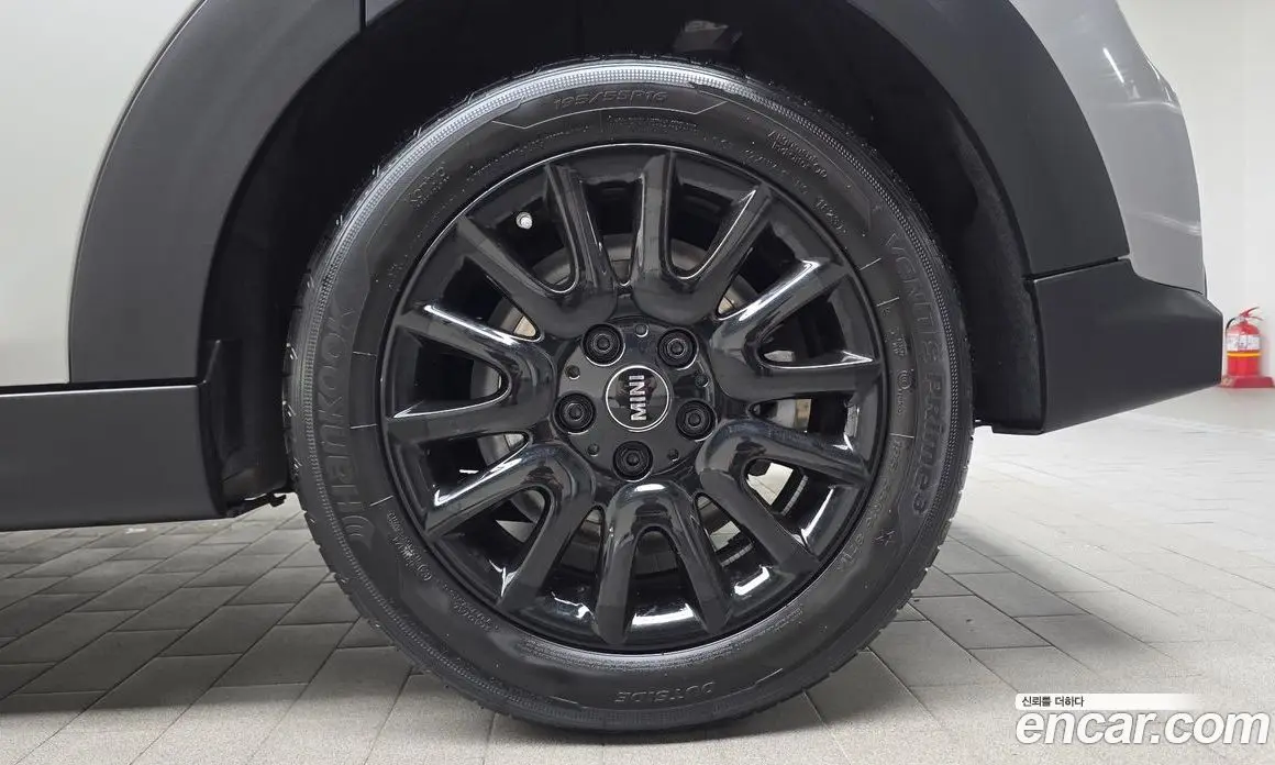 Mini Cooper 2024 1.5 автомат (гидро), фото 7