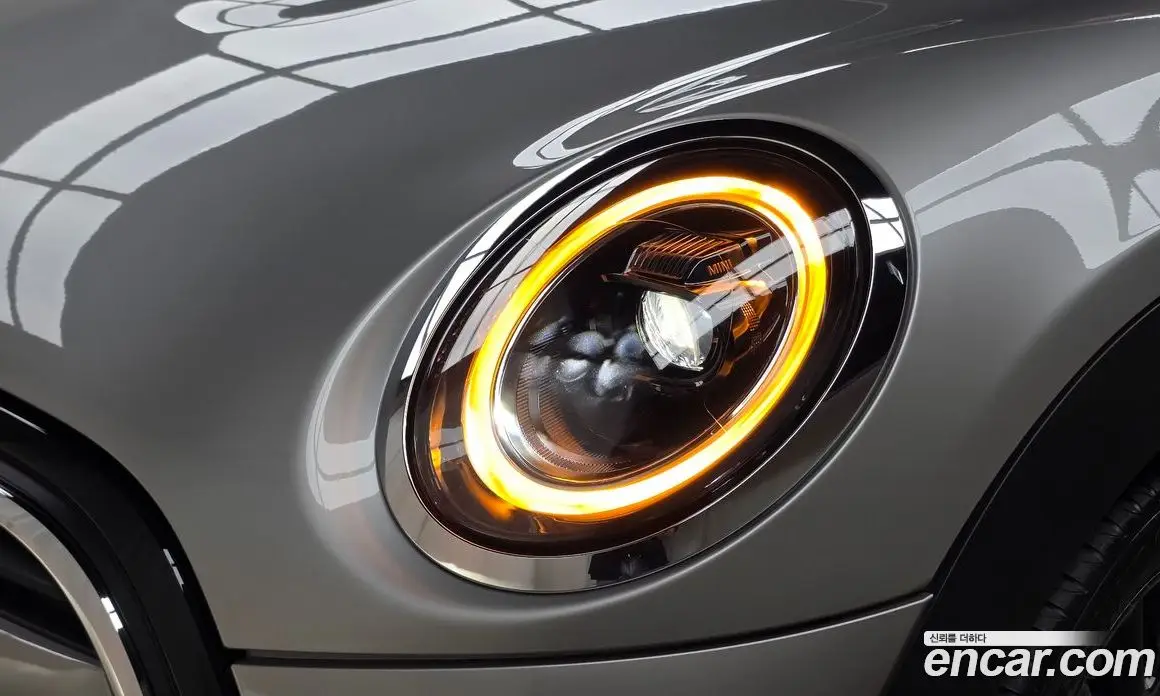 Mini Cooper 2024 1.5 автомат (гидро), фото 8