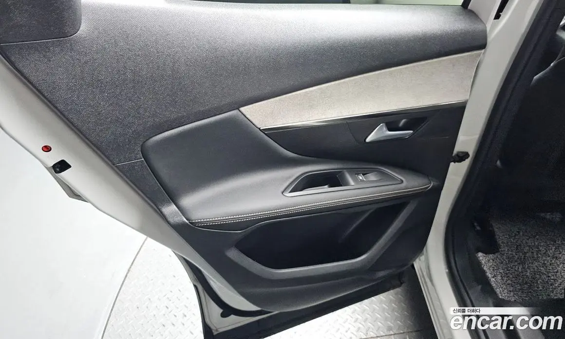 Peugeot 3008 2022 1.5 автомат (гидро), фото 15