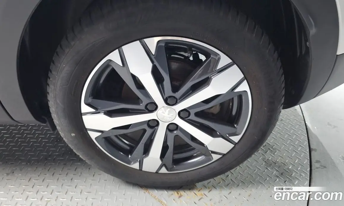 Peugeot 3008 2022 1.5 автомат (гидро), фото 7