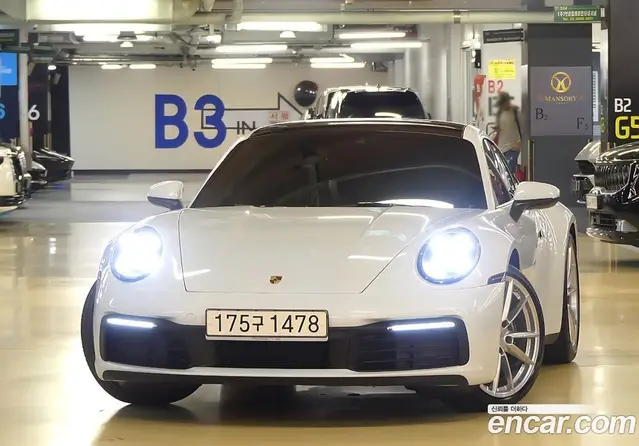 Porsche 911 2021 3.0 автомат (гидро), миниатюра 1