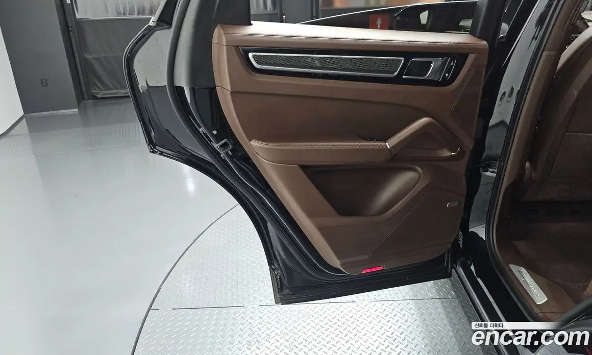 Porsche Cayenne 2021 3.0 автомат (гидро), фото 15