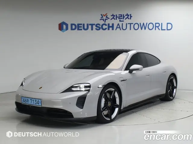 Porsche Taycan 2022 0.1 автомат (гидро), миниатюра 1